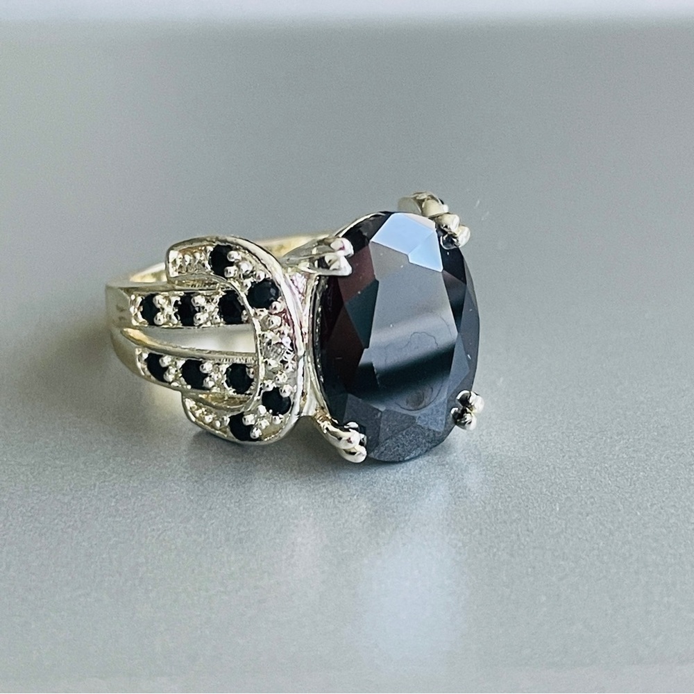 Black Onyx Oval Sterling Silver Cocktail Ring - Picture 7 of 12